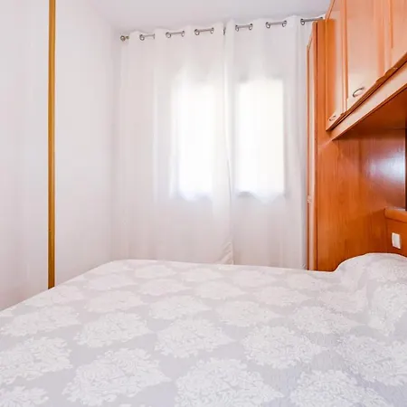 Apartment Moriones Id79 *